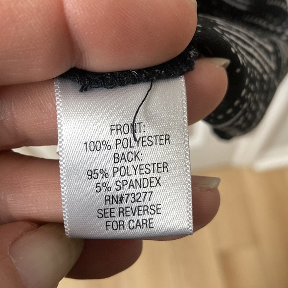 3/$20 bundle and save… 
Cute top - Picture 5 of 5